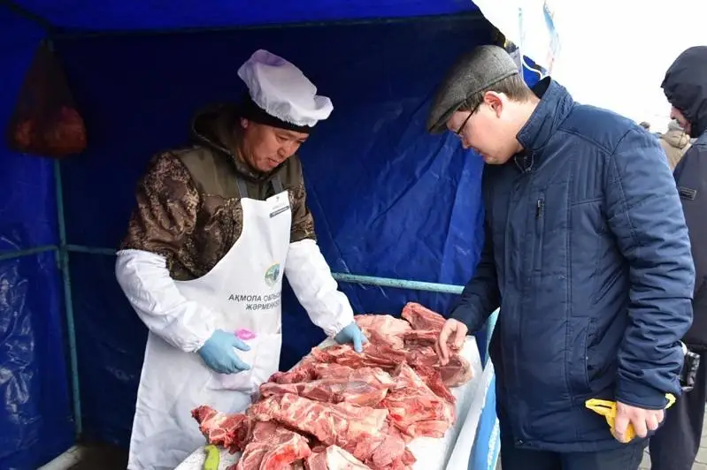 В Кокшетау прошел день торговли продуктами питания по сниженным ценам