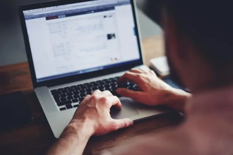 Запрещенные аудиолекции выявили у троих работников ж/д организаций