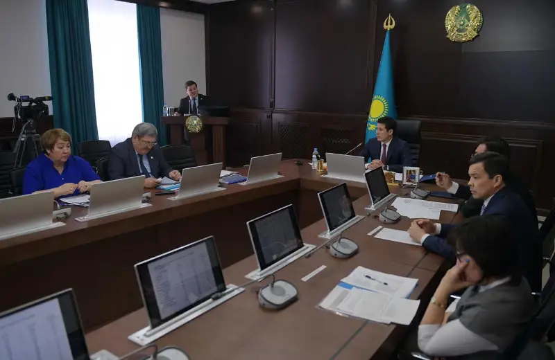 Необходимо заниматься трудоустройством людей – аким Павлодарской области