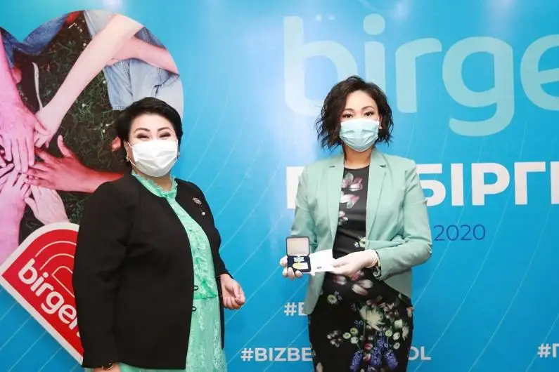 Медали «Халық алғысы» вручили группе журналистов в Атырау