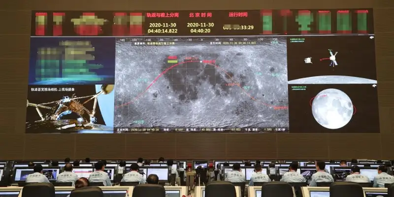 Китайский зонд «Чанъэ-5» успешно совершил посадку на поверхность Луны