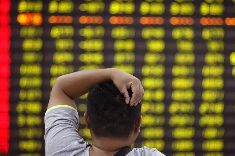 Обвал котировок на фондовом рынке Китая, инвесторы реагируют на вспышку коронавируса