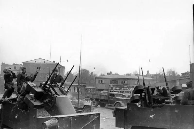 40 ДНЕЙ ДО ПОБЕДЫ: взятие Данцига и пересечение австрийской границы