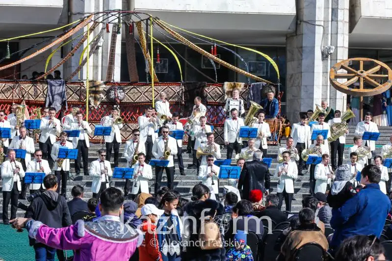 Коронавирус: Қазақстанда көпшілік іс-шараларды өткізуге тыйым салынды