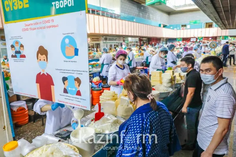В Алматы закрыли Зеленый базар: 20 сотрудников администрации рынка заразились коронавирусом