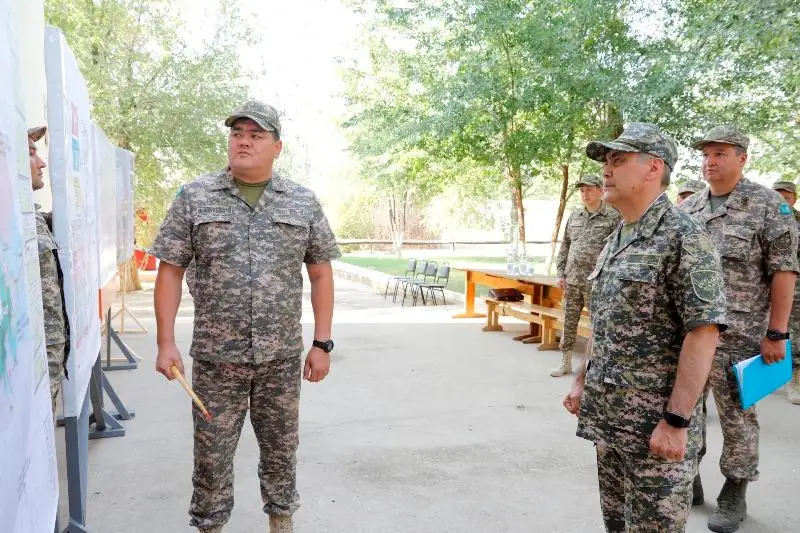 Министр обороны провел еженедельную инспекцию в городе Арысь