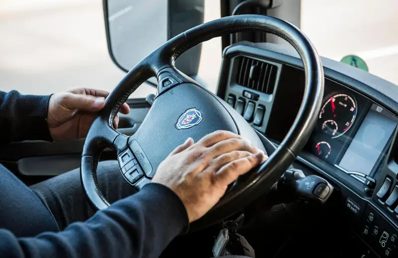 Пьяный водитель управлял грузовиком в Акмолинской области