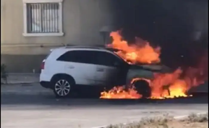 Автомобиль дотла сгорел в Актау