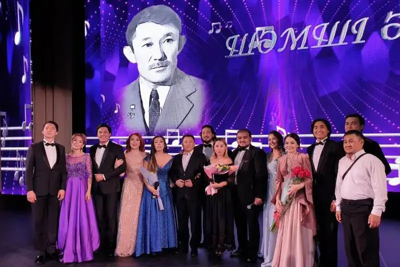 140-летие Костаная: сын Шамши Калдаякова подарил городу песню