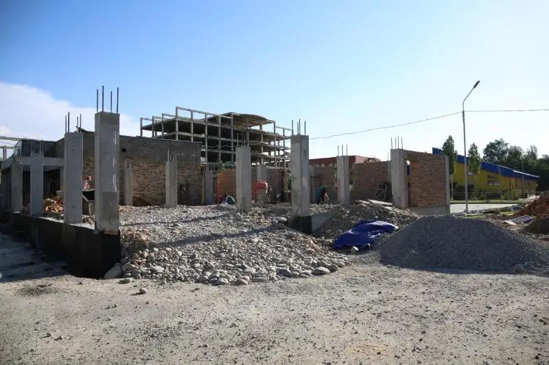 Три физкультурно-оздоровительных комплекса строят в Таразе