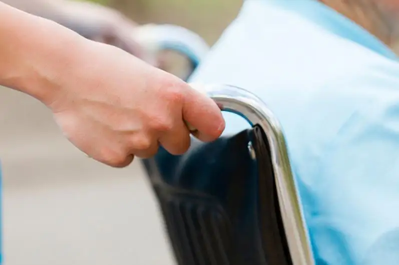 Необходимо усилить работы по обеспечению доступа инвалидам к социальным объектам - Минтруда