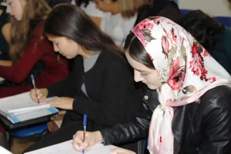 Первый общеказахстанский диктант на латинице написали в ВКО