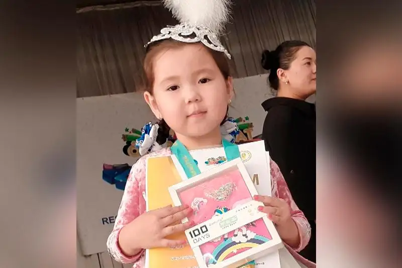 Пятилетняя девочка выучила более 20 стихотворений Абая в Семее