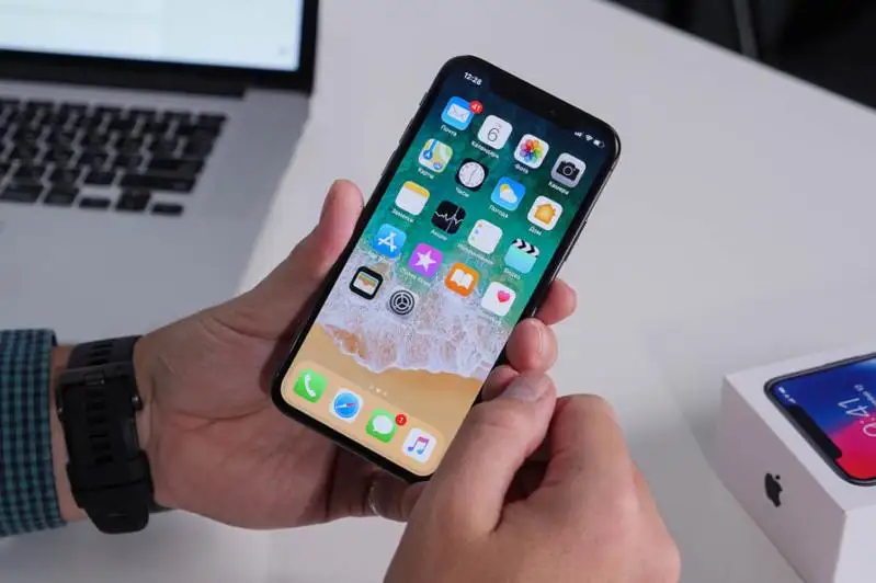 Айфоны похитили из витрин магазинов в Кокшетау