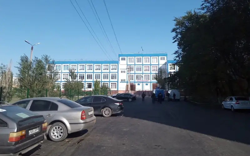 Экибастуз школа двор