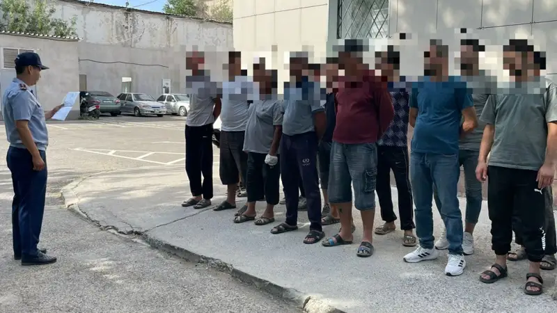 Polıtsııa