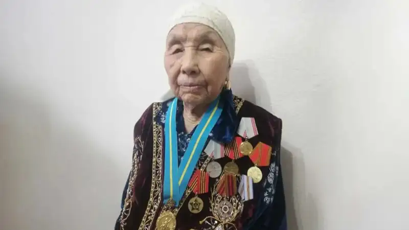 Жазира Мергеншінованың жеке мұрағатынан