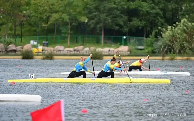 Қозоғистон аёллар терма жамоаси байдарка ва каноэда 