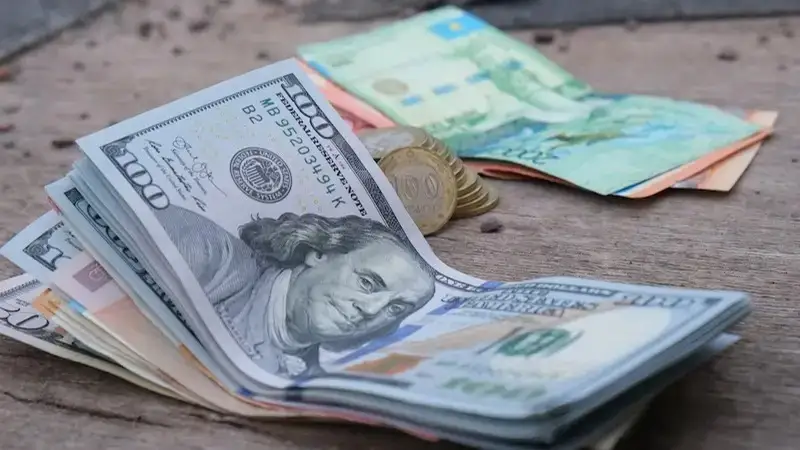 Қозоғистонда доллар курси бироз пасайди