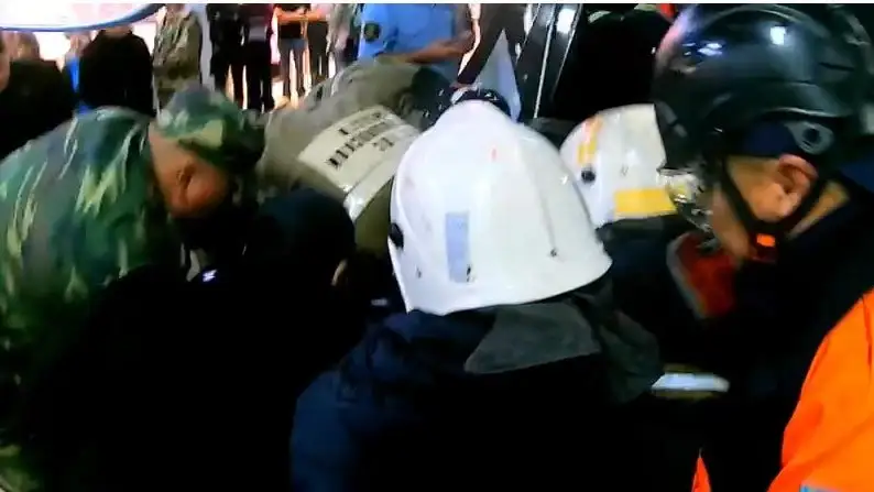 эскалатор застряла рука ребенка