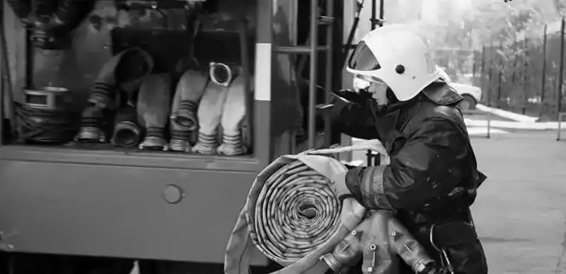 Ҳиндистондаги иккита ёнғин оқибатида 11 киши ҳалок бўлди