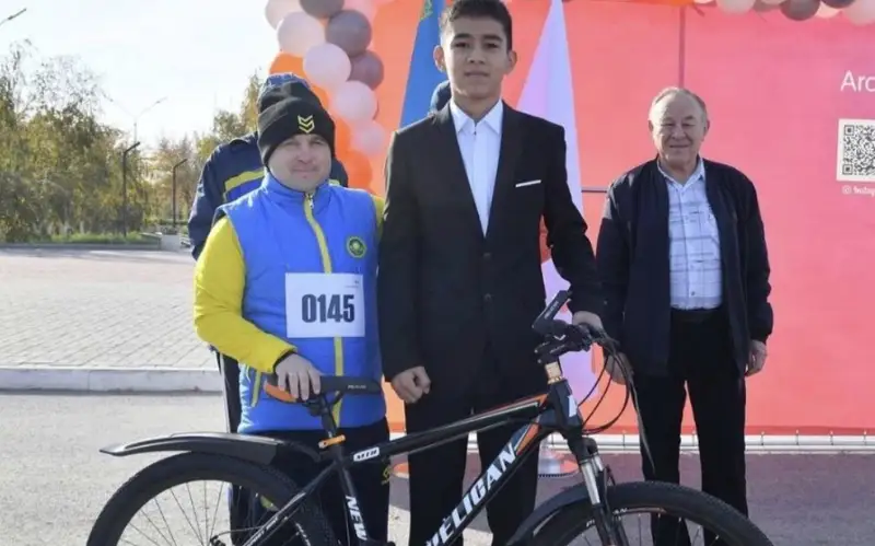 школьник спас тонущего ребенка