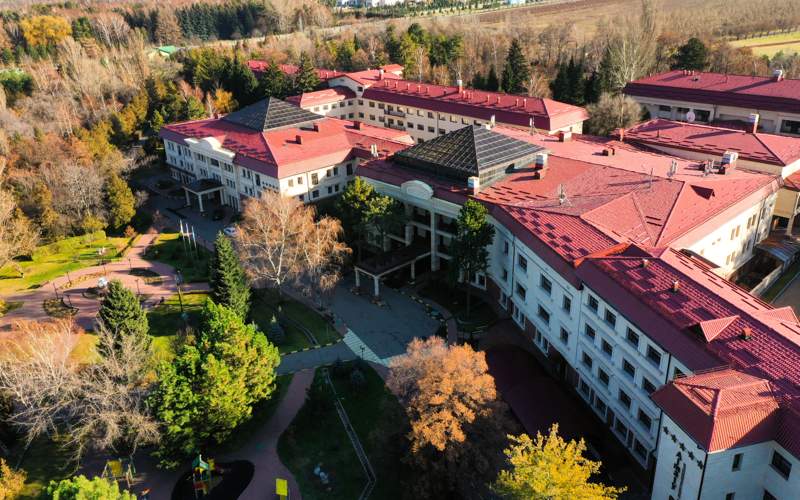 «Almaty Resort» emdeý-saýyqtyrý kesheniniń baspasóz qyzmeti