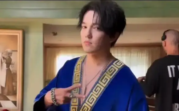 Димаш Қудайберген Лос-Анжелесда янги клип суратга олмоқда 