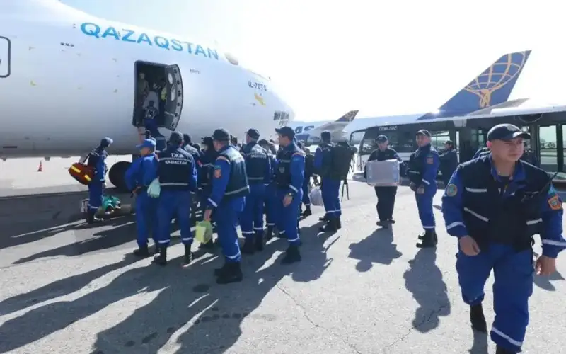 Kazakhstani rescue crew