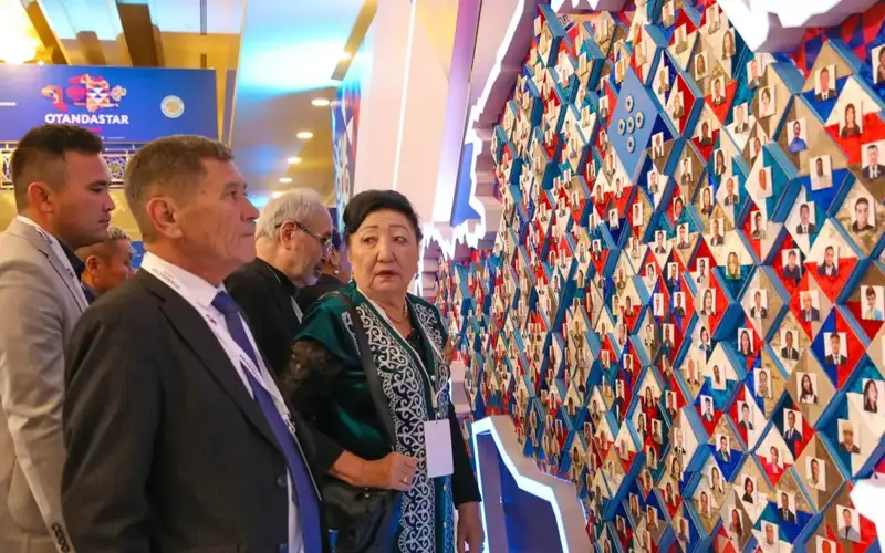 ҚР Президенти: Қайси давлатда яшамасин, қозоқнинг битта ватани бор, у – Қозоғистон