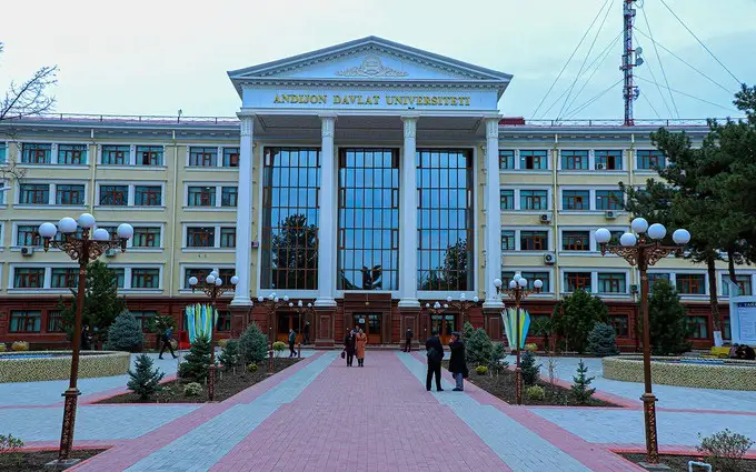 Узбекистан вуз