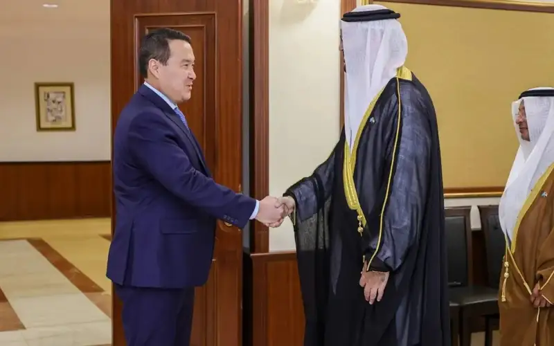 Prime Minister of Kazakhstan Alikhan Smailov meets Minister of Cabinet Affairs in the UAE Government Mohammad bin Abdullah Al Gergawi