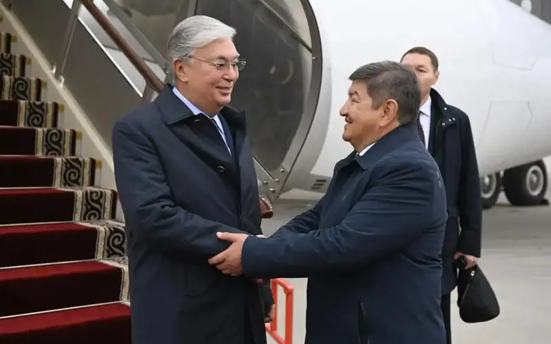 ҚР Президенти Қирғизистон Республикасига амалий ташриф билан борди