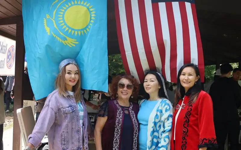 Казахская диаспора, США