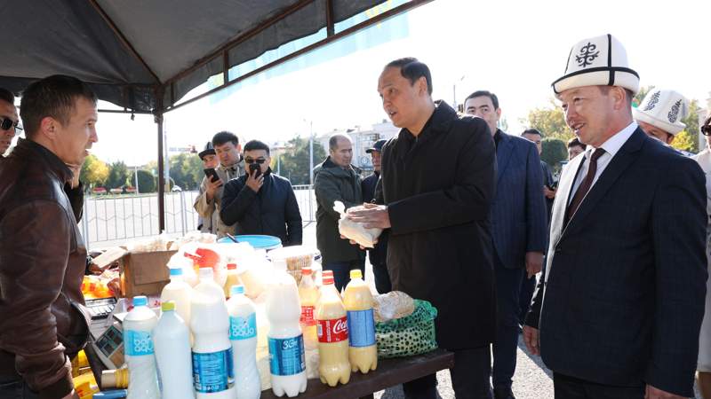 74,6 тонны продуктов продали в Таразе кыргызские и местные фермеры 74,6 тонны продуктов продали в Таразе кыргызские и местные фермеры