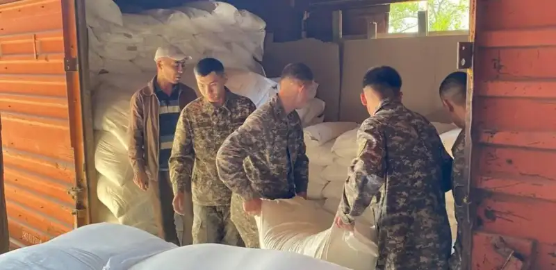 Қозоғистон Афғонистонга 27 вагон гуманитар ёрдам юборди