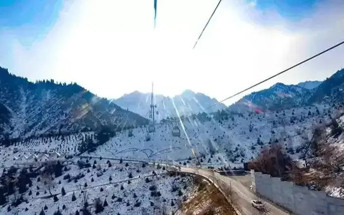 Лыжник погиб при сходе лавины в горах Алматы