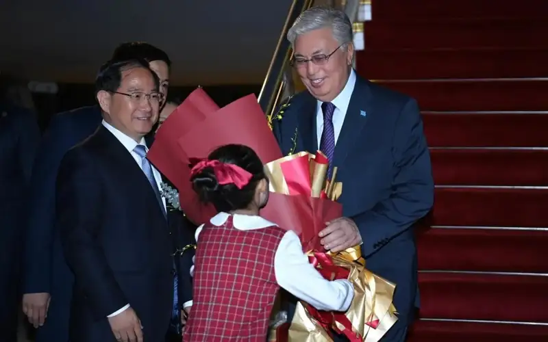 Қасим-Жомарт Тоқаев Хитой Халқ Республикасига амалий ташриф билан борди