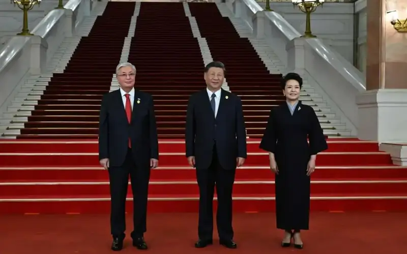 Қасим-Жомарт Тоқаев ХХР Раиси номидан ташкил этилган расмий қабулга борди