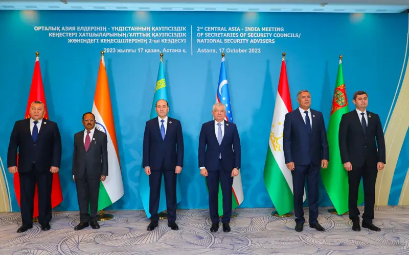 Syrtqy saıasat