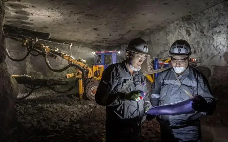 Шахтеры будут получать выплаты за счет обязательных пенсионных взносов с 55 лет 