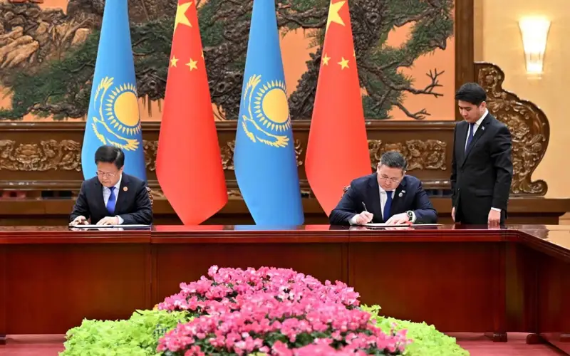 Қозоғистон ва Хитой делегациялари аъзолари қандай ҳужжатларни имзолади