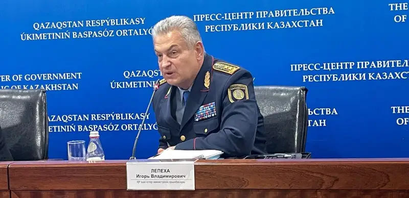 Мемлекеттік тіл үйреніп жүрген қызметшілерді ынталандырып отырамын – Игорь Лепеха 