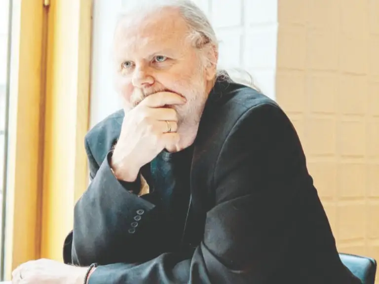 ақын Юн Фоссе 