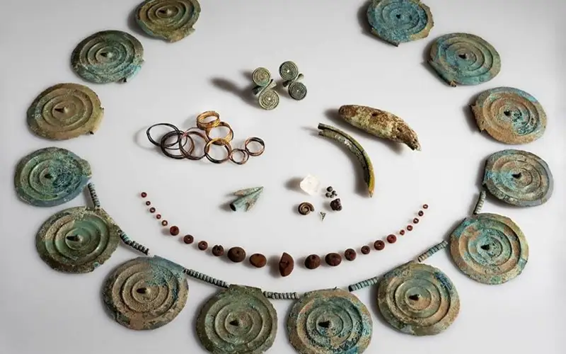 Швейцарияда бронза даврига оид хазина топилди