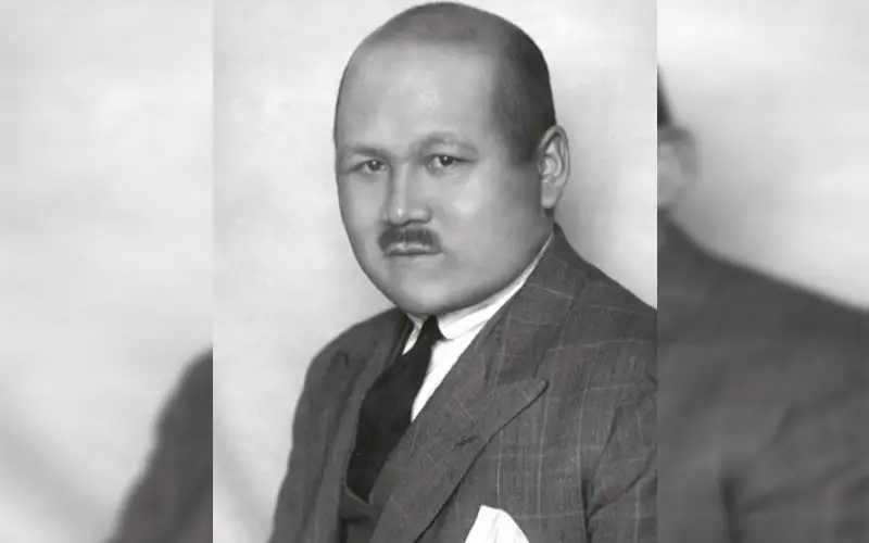 مۇستافا شوقاي