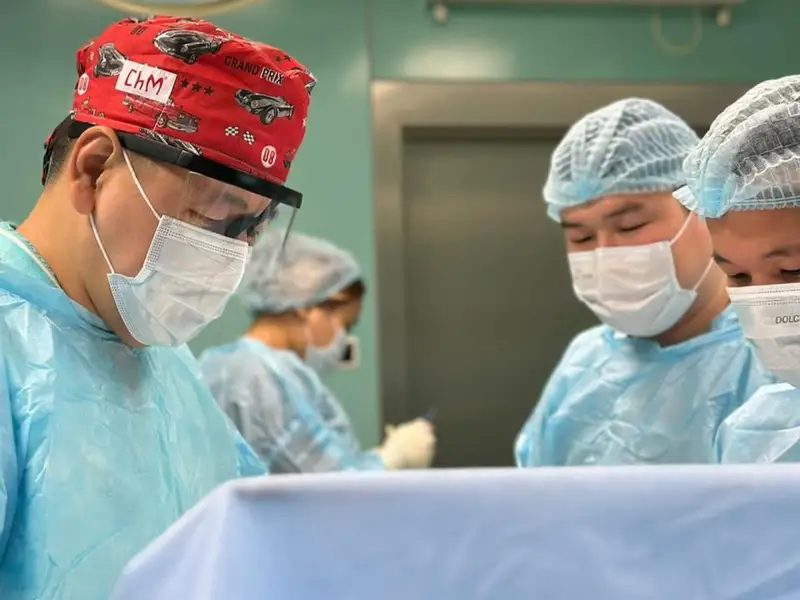 Қазақстан және Ресей дәрігерлері сол аяғы оң аяғынан 7 см қысқа науқасқа ота жасады