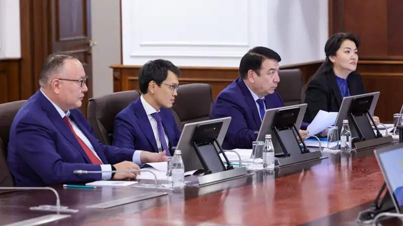 Қозоғистонда дори воситалари ва боғчаларга навбатни назорат қилиш учун янги рақамли тизим ишга туширилади Ҳукумат