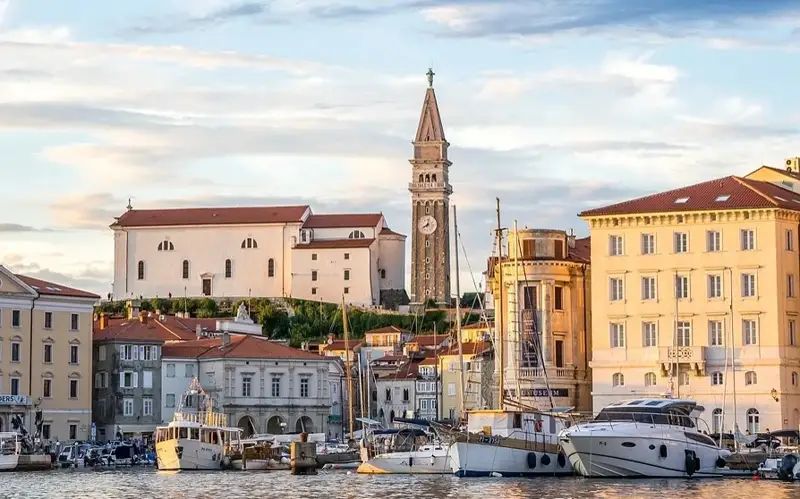 Словения ввела контроль на границах с Венгрией и Хорватией