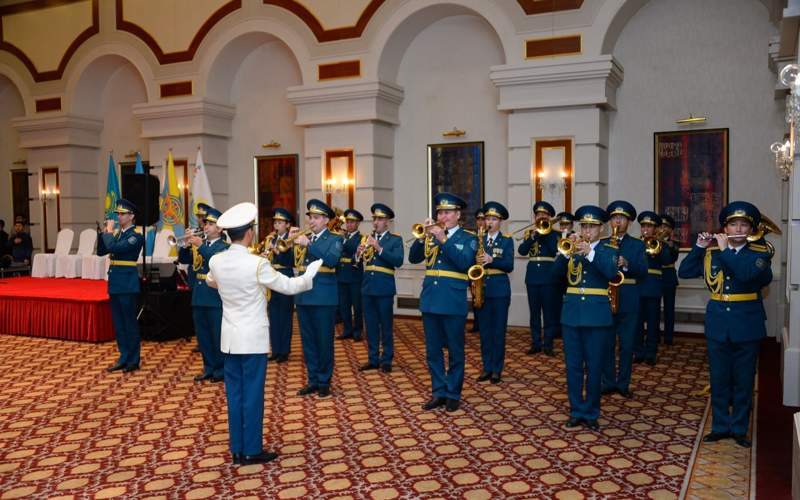 Ко Дню Республики министерство обороны организовало прием военных дипломатов прием военных дипломатов